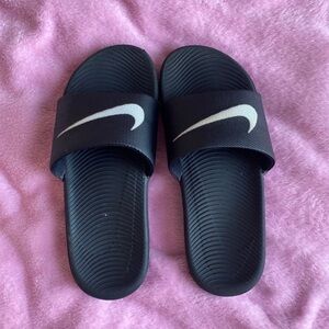 Nike Black and White Women's Slippers